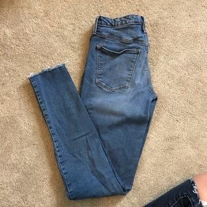 Raw edge high waisted skinny jeans